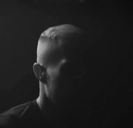 Kamil Kuszmider, kadr z filmu z serii nuvr athletes (co zostawiasz)