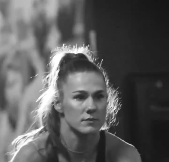 Karolina Nowicka, kadr z filmu (czego nauczył cię sport)