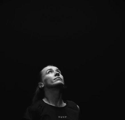 Małgorzata Ułasiuk, kadr z filmu z serii nuvr athletes (co zostawiasz)