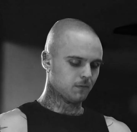 Oliwier Olszewski, kadr z filmu z serii nuvr athletes (co zostawiasz)
