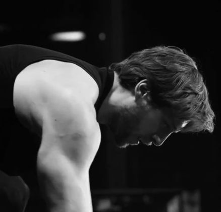 Witek Chłus, kadr z filmu z serii nuvr athletes (czego nauczył cię sport)